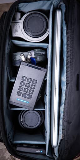 SecureDrive KP 2TB HDD - PIN code - FIPS 140-2 Level 3 validated — thumbnail 9