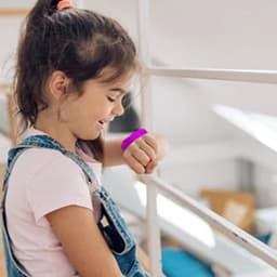 Samsung Galaxy Watch7 - 40 mm - E-simkaart - + Kids Band Black/White — thumbnail 8