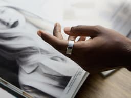 ULTRAHUMAN Ring AIR – Smart Ring | Geen maandabonnement | Bepaal eerst de juiste maat met de Sizing Kit | Slaaptracker - Hartslagmeter - Fitnesstracker – Air Silver – Size 11 — thumbnail 7