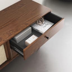 Tv-kast van massief hout met 2 laden en 2 schuifdeuren voor tv's tot 75 inch in Scandinavische vintage stijl — thumbnail 4