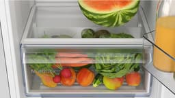 Bosch KIR31NSE0 - Serie 2 - Inbouwkoelkast - 102.1 x 54.1 cm Sleepdeur - Multi Box XXL: een extra ruime lade voor groente en fruit — thumbnail 3