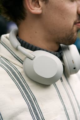 Sony WH-1000XM5 - Draadloze koptelefoon met Noise Cancelling - Zilver — thumbnail 9
