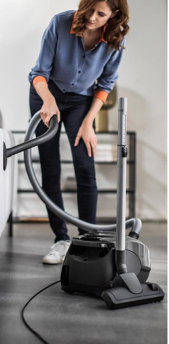 PowerClean Pro 2400W Zwart – Krachtige Stofzuiger met Zak – HighPower Motor – XL Stofzak – Hygiënefilter – Telescopische Buis – Inclusief Hardvloer-, Kieren- & Meubelmondstuk – Compact & Stil – Ideaal voor Tegels – Zwart — afbeelding 1
