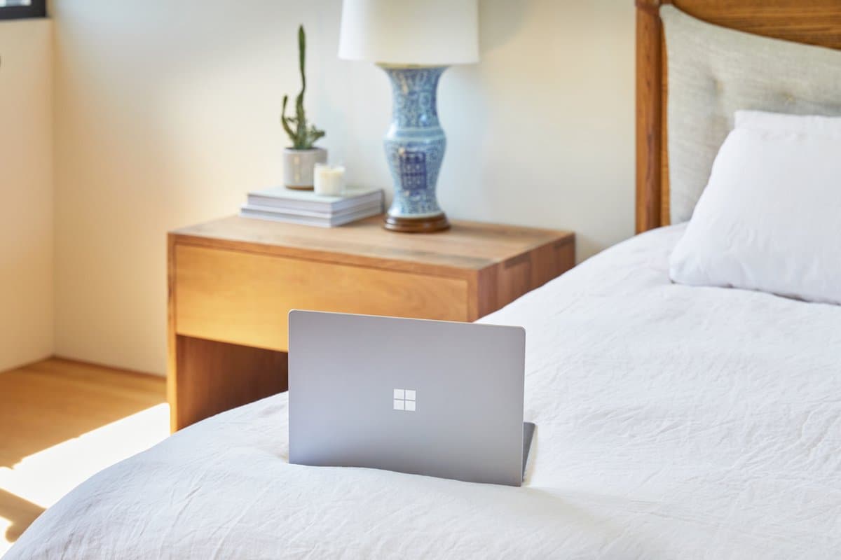 Microsoft Surface Laptop 3 Intel® Core™ i5 i5-1035G7 34,3 cm (13.5") Touchscreen 8 GB LPDDR4x-SDRAM 256 GB SSD Wi-Fi 6 (802.11ax) Windows 10 Pro Platina — afbeelding 1